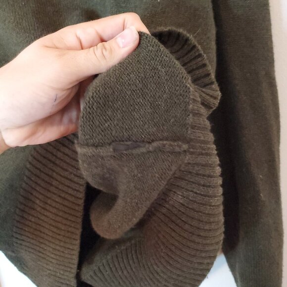 NOT FOR SALE Poshmark will Restrict Sellers Accounts If We Delete Too Many Items - Picture 5 of 7